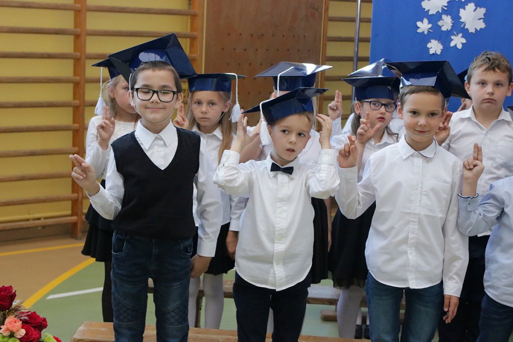 Pasowanie na ucznia w Szkole Podstawowej nr 3 [12.10.2018] - zdjęcie #101 - eOstroleka.pl