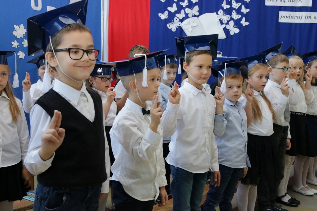 Pasowanie na ucznia w Szkole Podstawowej nr 3 [12.10.2018] - zdjęcie #102 - eOstroleka.pl