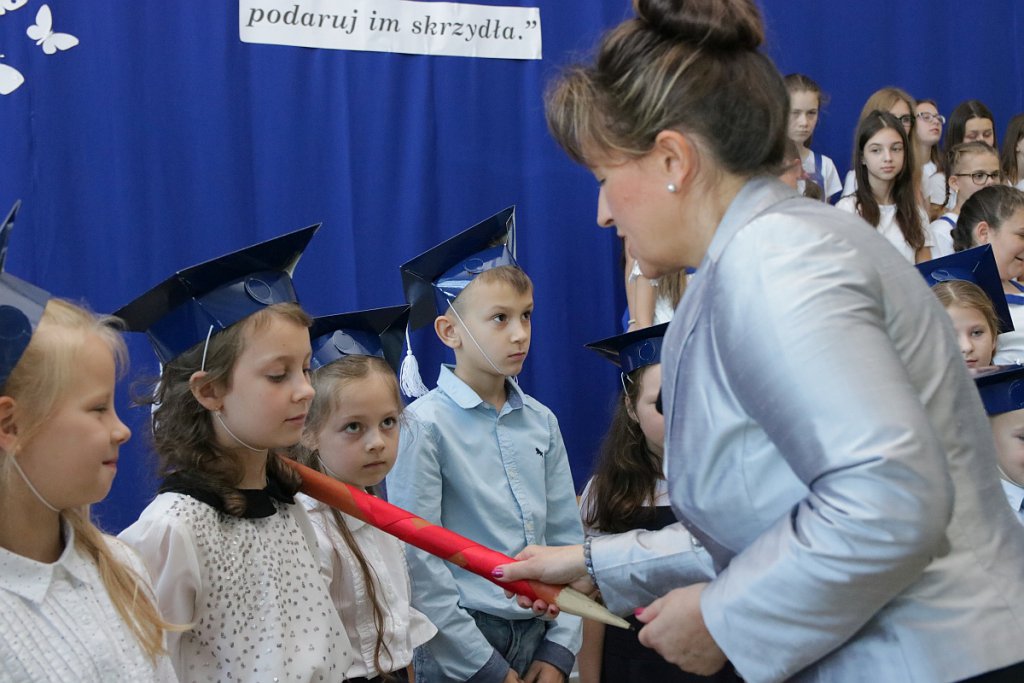 Pasowanie na ucznia w Szkole Podstawowej nr 3 [12.10.2018] - zdjęcie #116 - eOstroleka.pl