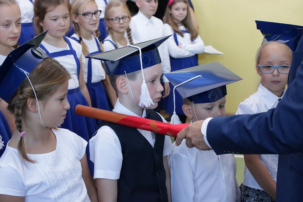 Pasowanie na ucznia w Szkole Podstawowej nr 3 [12.10.2018] - zdjęcie #3 - eOstroleka.pl