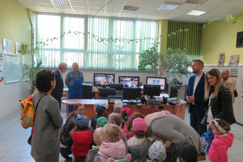 Wizyta Dzieci z Przedszkola „Bajeczka” w OPWiK [12.10.2018] - zdjęcie #9 - eOstroleka.pl