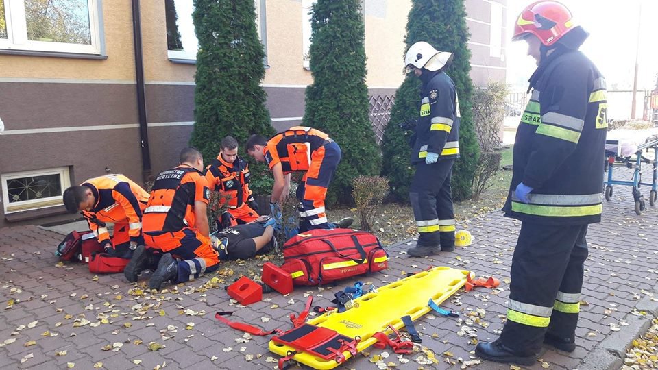 Alarm pożarowy i ewakuacja w ZSP w Myszyńcu [12.10.2018] - zdjęcie #1 - eOstroleka.pl
