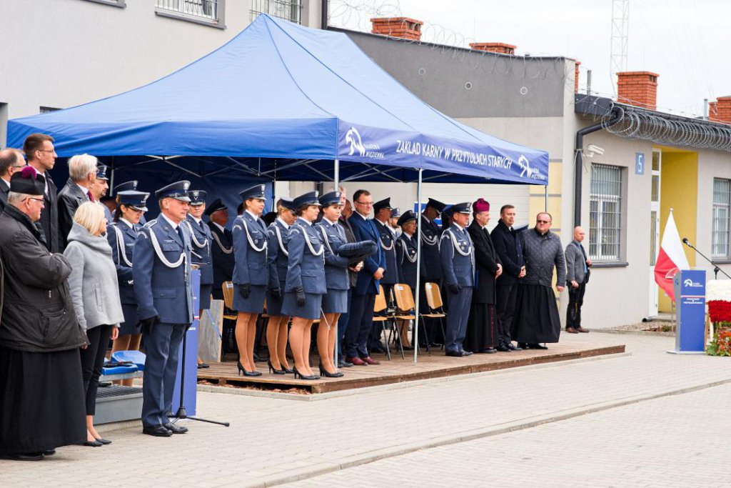 Sztandar powiewa w Zakładzie Karnym w Przytułach [18.10.2018] - zdjęcie #15 - eOstroleka.pl