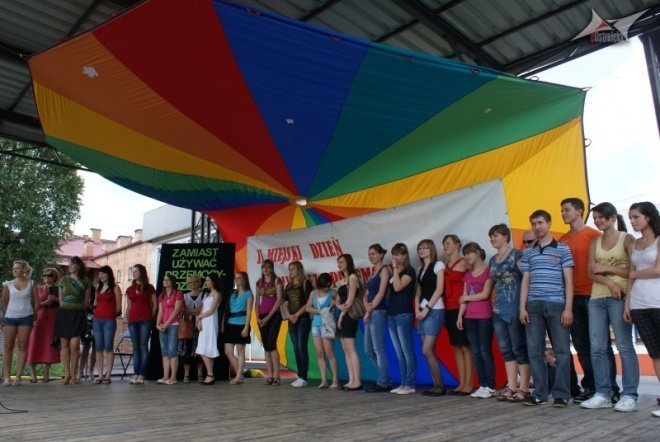II Miejski Dzień Szkoły Bez Przemocy (07.06.2010) - zdjęcie #4 - eOstroleka.pl
