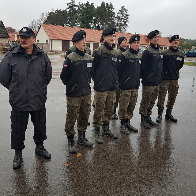 Wojskowi kadeci z „dwójki” na Pieszym Rajdzie Żołnierza w Bemowie Piskim [30.10.2018] - zdjęcie #45 - eOstroleka.pl