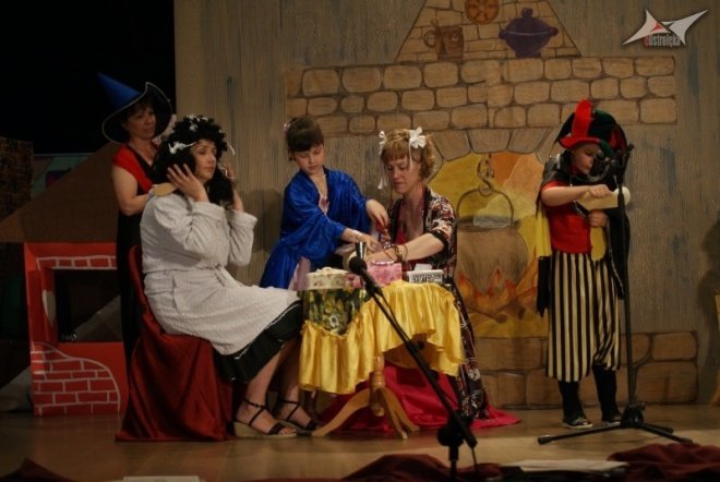 Cała Polska Czyta Dzieciom (10.06.2010) - zdjęcie #31 - eOstroleka.pl