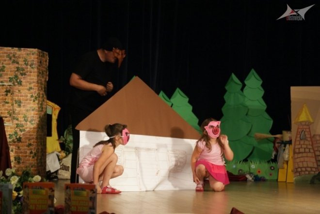 Cała Polska Czyta Dzieciom (10.06.2010) - zdjęcie #20 - eOstroleka.pl