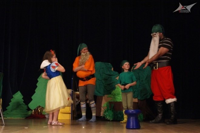 Cała Polska Czyta Dzieciom (10.06.2010) - zdjęcie #7 - eOstroleka.pl