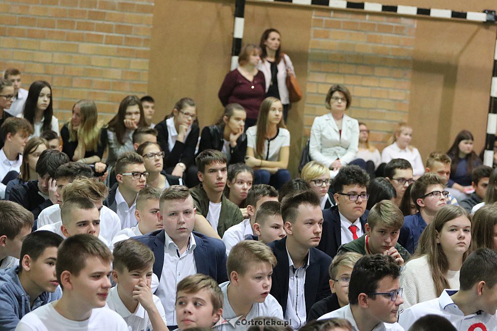 100-lecie niepodległości w Szkole Podstawowej nr 5 w Ostrołęce [08.11.2018] - zdjęcie #16 - eOstroleka.pl