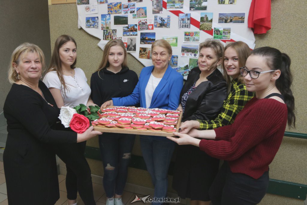 Sto ciasteczek na 100. urodziny Niepodległej [09.11.2018] - zdjęcie #2 - eOstroleka.pl