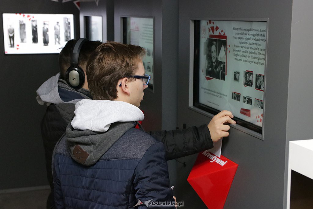 Ostrołęka świętuje 100. urodziny Niepodległej – Mobile Muzeum Multimedialne [10.11.2018] - zdjęcie #24 - eOstroleka.pl