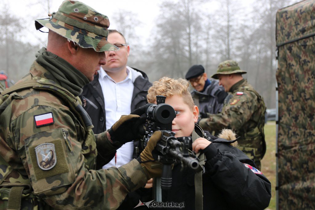 Ostrołęka: Trwa piknik militarny na Fortach Bema [10.11.2018] - zdjęcie #20 - eOstroleka.pl