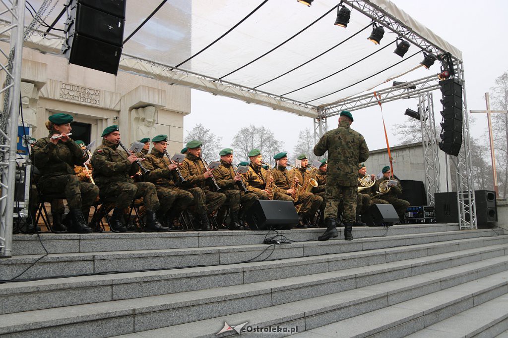 Ostrołęka: Trwa piknik militarny na Fortach Bema [10.11.2018] - zdjęcie #14 - eOstroleka.pl