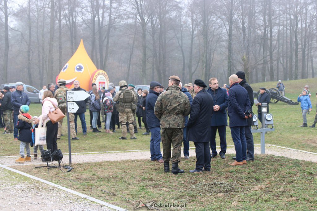 Ostrołęka: Trwa piknik militarny na Fortach Bema [10.11.2018] - zdjęcie #9 - eOstroleka.pl