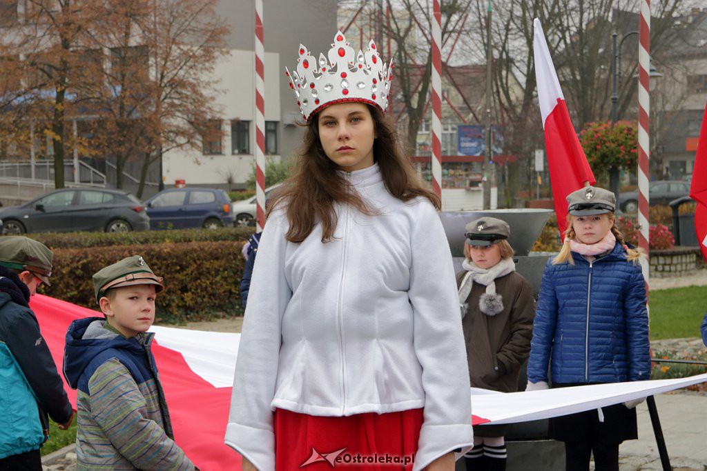Święto Niepodległości 2018: Biało-czerwony marsz na ulicach Ostrołęki [11.11.2018] - zdjęcie #53 - eOstroleka.pl