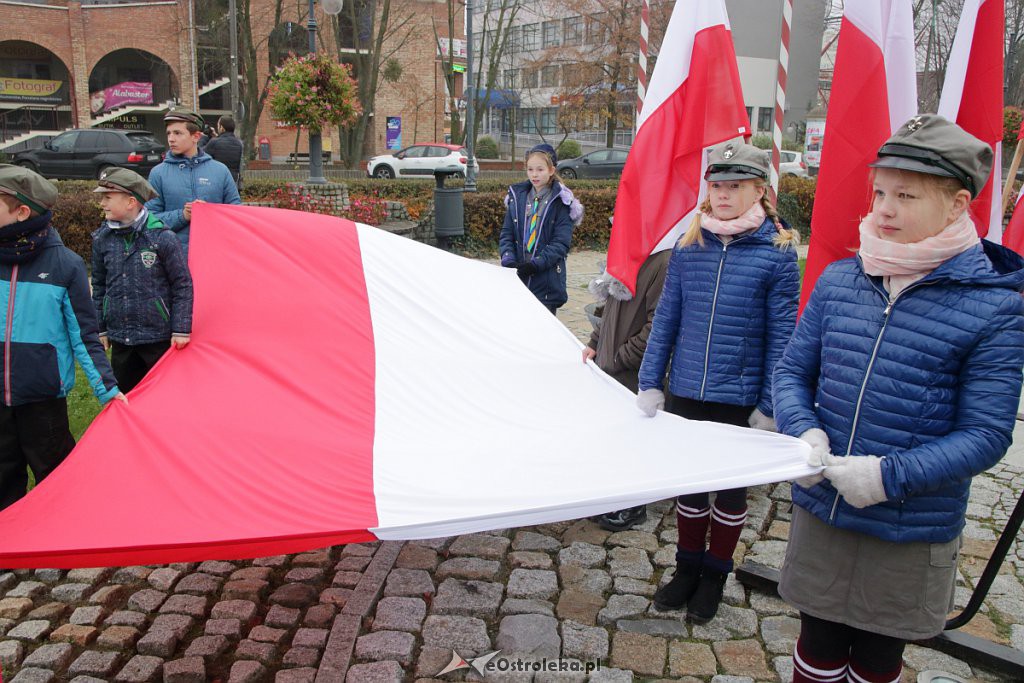 Święto Niepodległości 2018: Biało-czerwony marsz na ulicach Ostrołęki [11.11.2018] - zdjęcie #81 - eOstroleka.pl