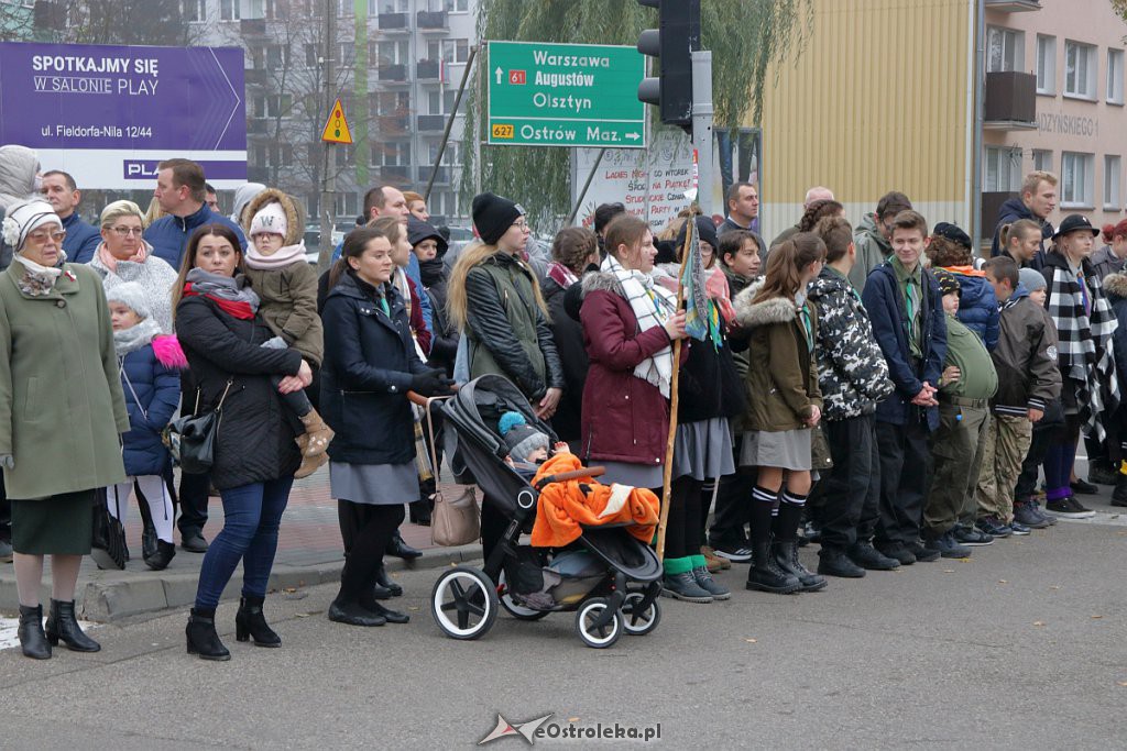 Święto Niepodległości 2018: Biało-czerwony marsz na ulicach Ostrołęki [11.11.2018] - zdjęcie #63 - eOstroleka.pl