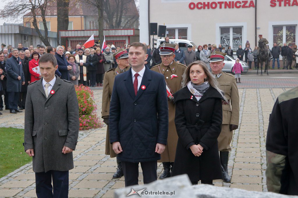 Święto Niepodległości 2018: Biało-czerwony marsz na ulicach Ostrołęki [11.11.2018] - zdjęcie #35 - eOstroleka.pl