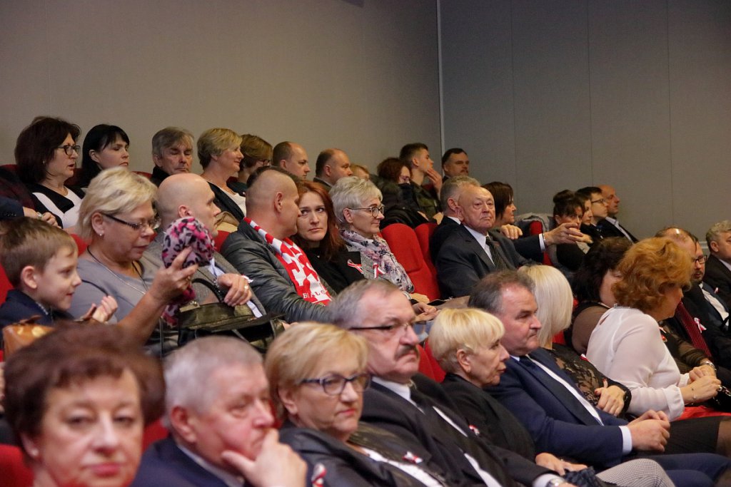 Uroczysta sesja Rady Miasta Ostrołęki [11.11.2018] - zdjęcie #32 - eOstroleka.pl