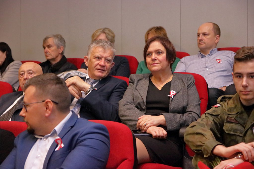 Uroczysta sesja Rady Miasta Ostrołęki [11.11.2018] - zdjęcie #58 - eOstroleka.pl