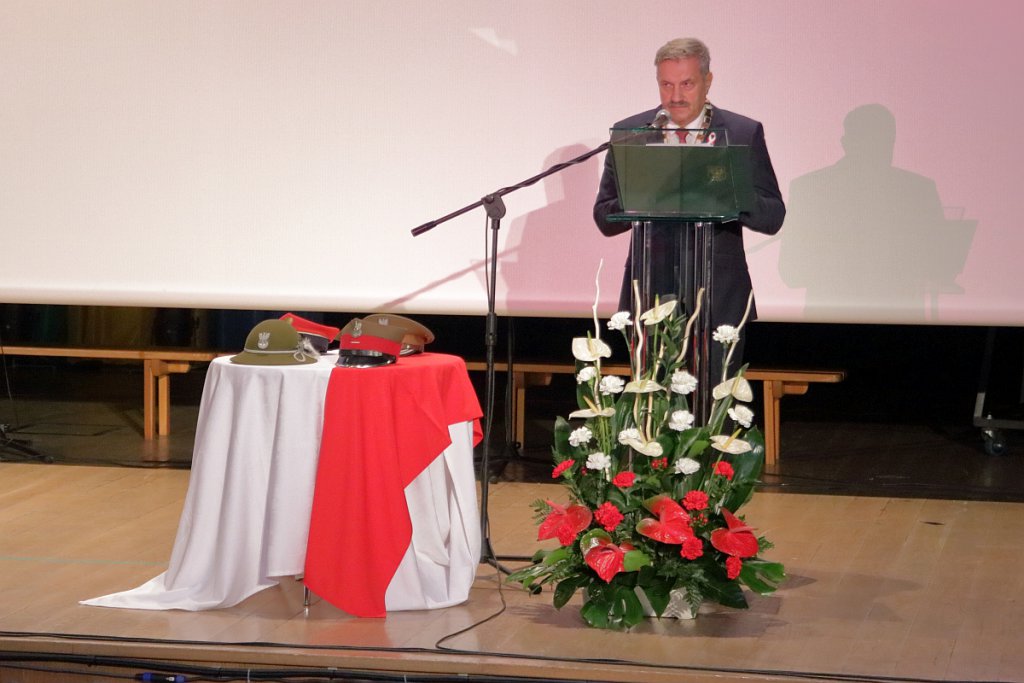 Uroczysta sesja Rady Miasta Ostrołęki [11.11.2018] - zdjęcie #73 - eOstroleka.pl