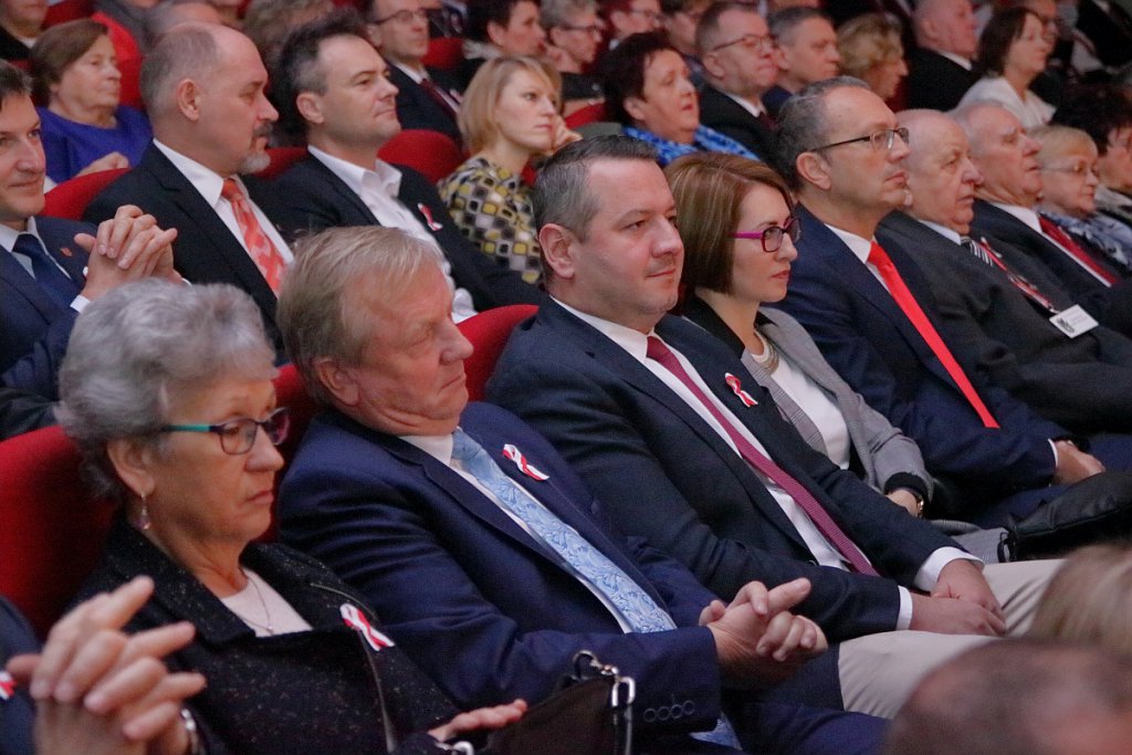 Uroczysta sesja Rady Miasta Ostrołęki [11.11.2018] - zdjęcie #75 - eOstroleka.pl