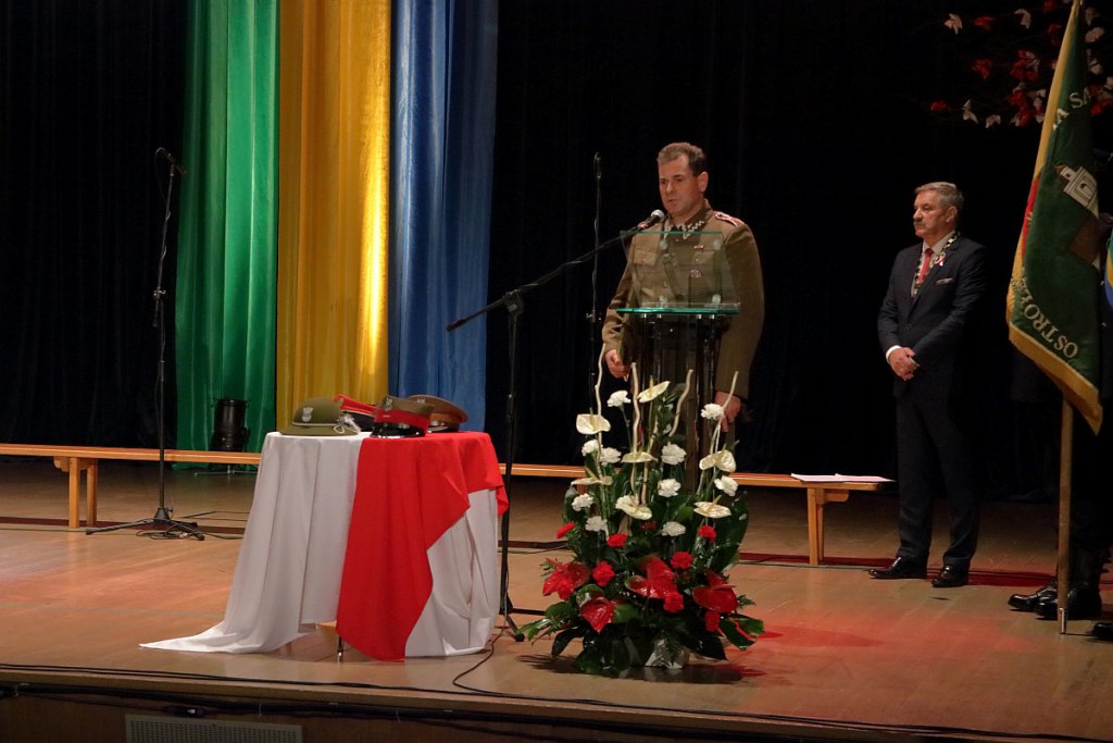 Uroczysta sesja Rady Miasta Ostrołęki [11.11.2018] - zdjęcie #12 - eOstroleka.pl