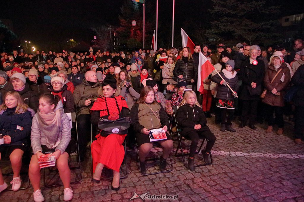 Ostrołęka zaśpiewała dla Niepodległej [11.11.2018] - zdjęcie #31 - eOstroleka.pl