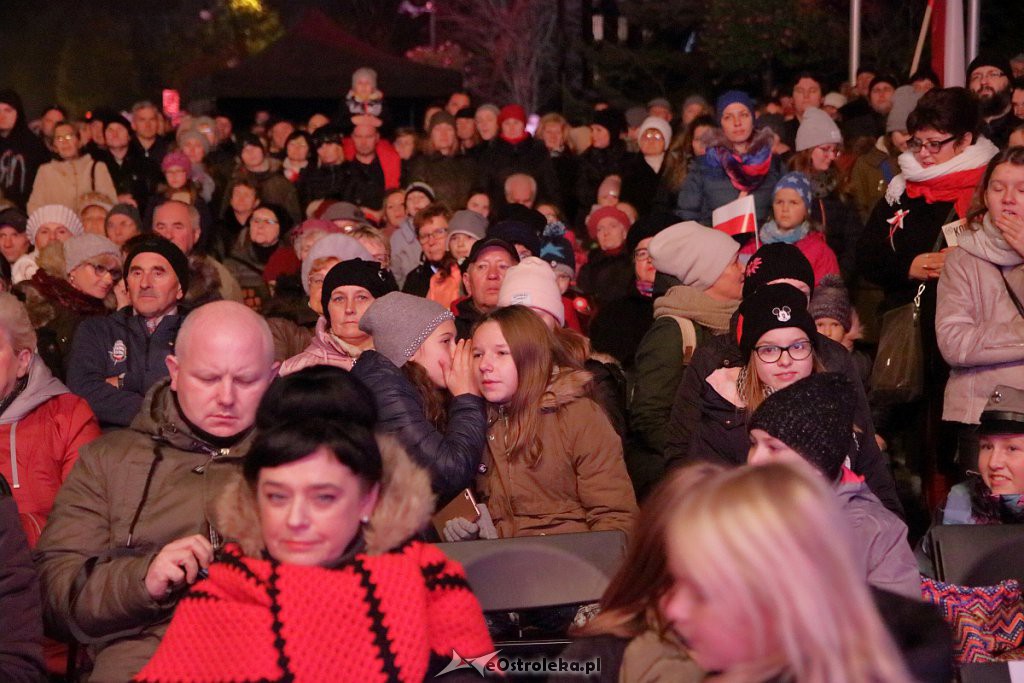Ostrołęka zaśpiewała dla Niepodległej [11.11.2018] - zdjęcie #35 - eOstroleka.pl