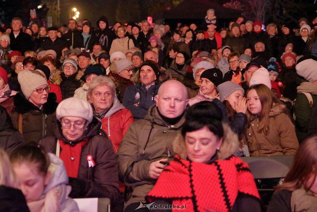 Ostrołęka zaśpiewała dla Niepodległej [11.11.2018] - zdjęcie #36 - eOstroleka.pl