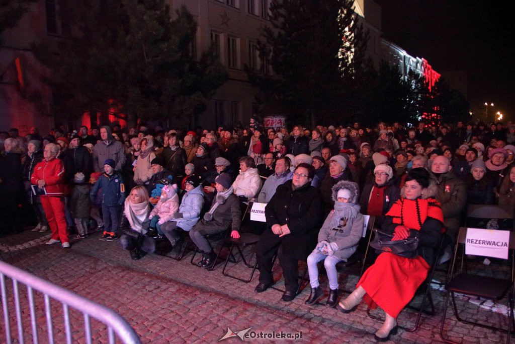 Ostrołęka zaśpiewała dla Niepodległej [11.11.2018] - zdjęcie #3 - eOstroleka.pl