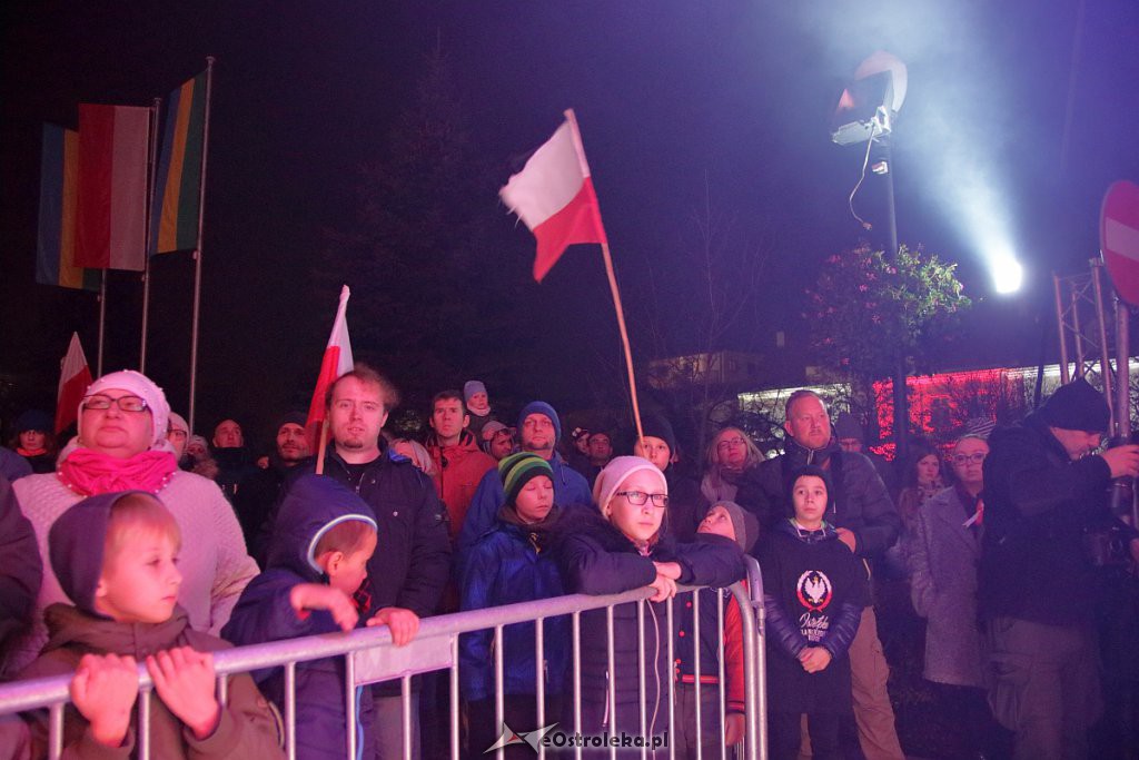 Ostrołęka z Fortecą zaśpiewała dla Niepodległej [11.11.2018] - zdjęcie #12 - eOstroleka.pl
