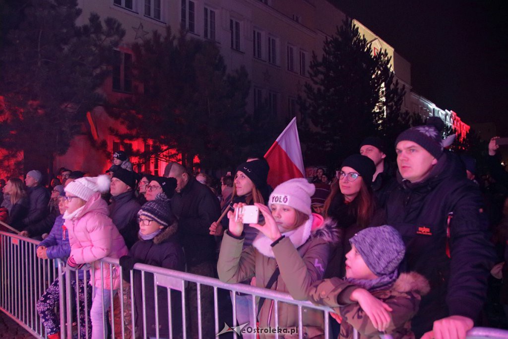 Ostrołęka z Fortecą zaśpiewała dla Niepodległej [11.11.2018] - zdjęcie #13 - eOstroleka.pl