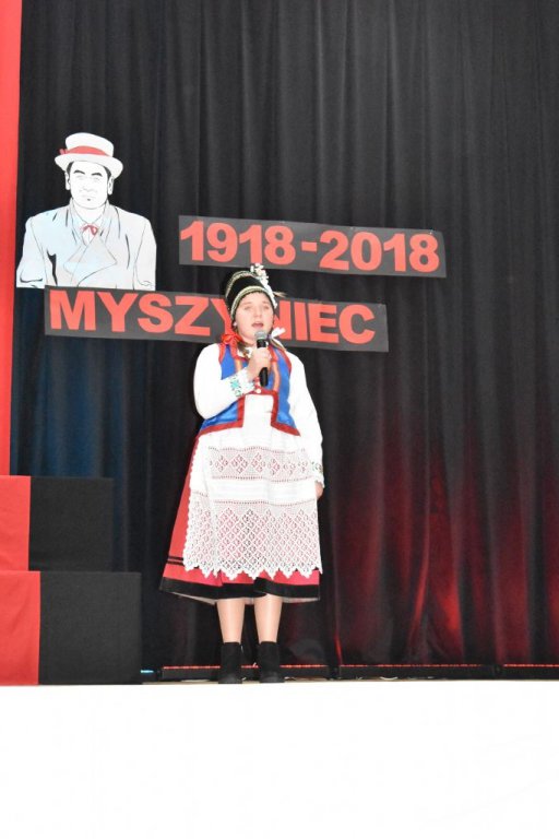 Pieśnią patriotyczną i żołnierską Myszyniec uczcił 100. rocznicę odzyskania Niepodległości [13.11.2018] - zdjęcie #11 - eOstroleka.pl