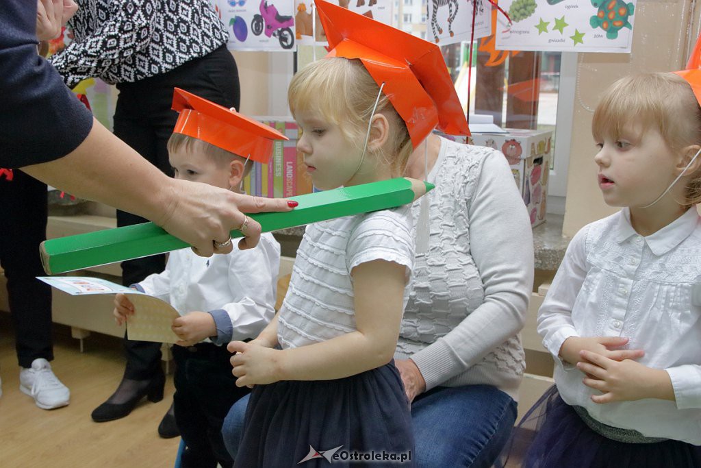 Pasowanie na przedszkolaka w Krainie Misiów [18.11.2018] - zdjęcie #85 - eOstroleka.pl