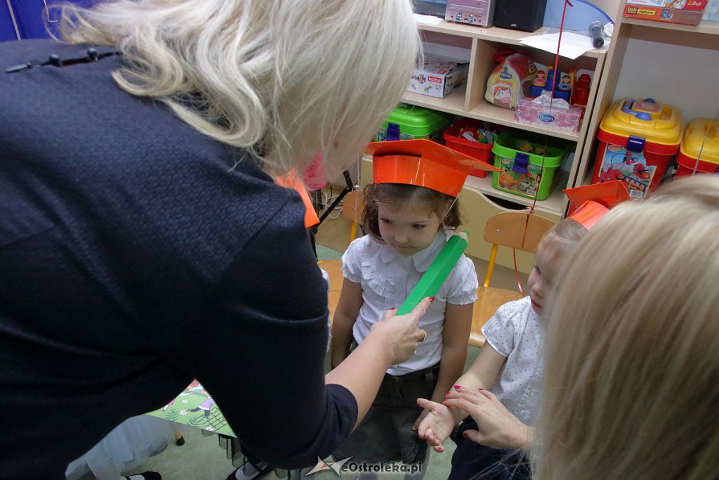 Pasowanie na przedszkolaka w Krainie Misiów [18.11.2018] - zdjęcie #100 - eOstroleka.pl