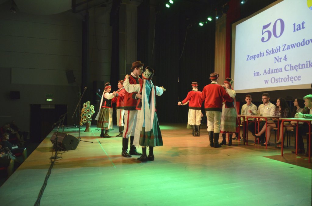 Jubileusz 50-lecia istnienia ZSZ nr 4 [15.11.2018] - zdjęcie #82 - eOstroleka.pl