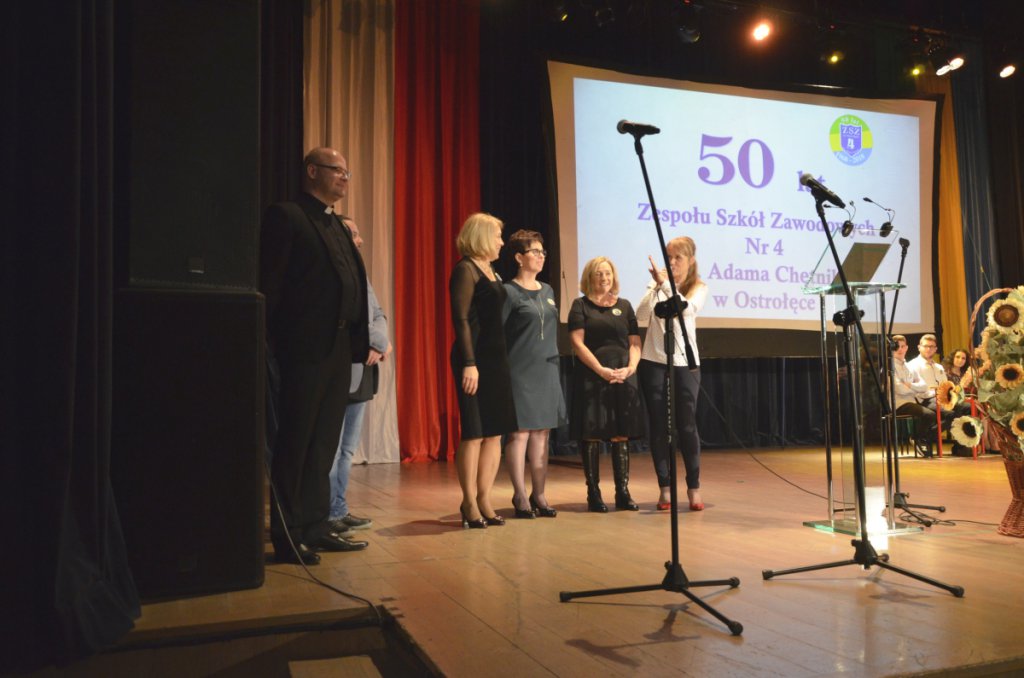 Jubileusz 50-lecia istnienia ZSZ nr 4 [15.11.2018] - zdjęcie #69 - eOstroleka.pl
