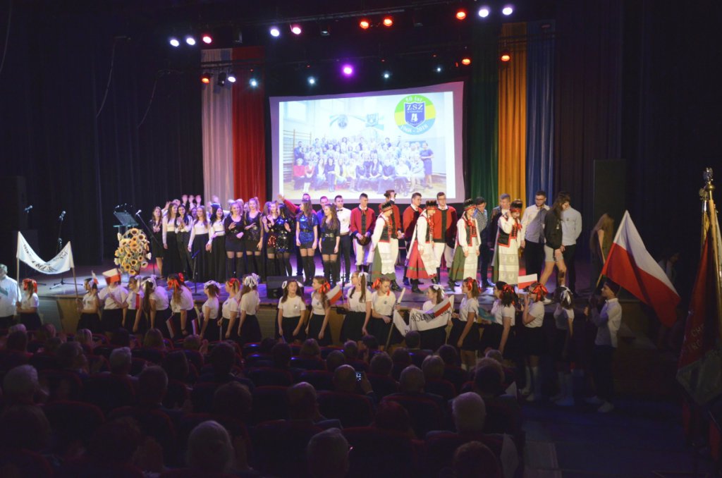 Jubileusz 50-lecia istnienia ZSZ nr 4 [15.11.2018] - zdjęcie #54 - eOstroleka.pl