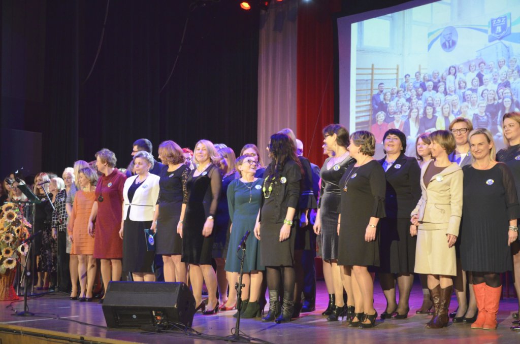Jubileusz 50-lecia istnienia ZSZ nr 4 [15.11.2018] - zdjęcie #49 - eOstroleka.pl