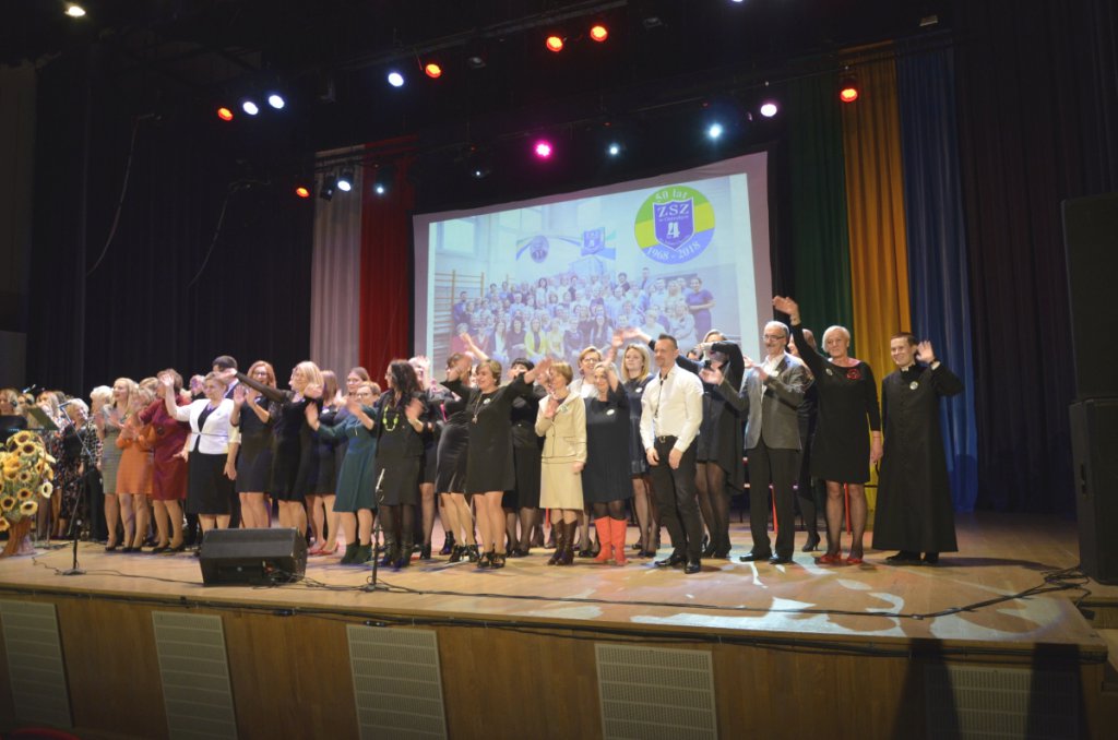 Jubileusz 50-lecia istnienia ZSZ nr 4 [15.11.2018] - zdjęcie #48 - eOstroleka.pl