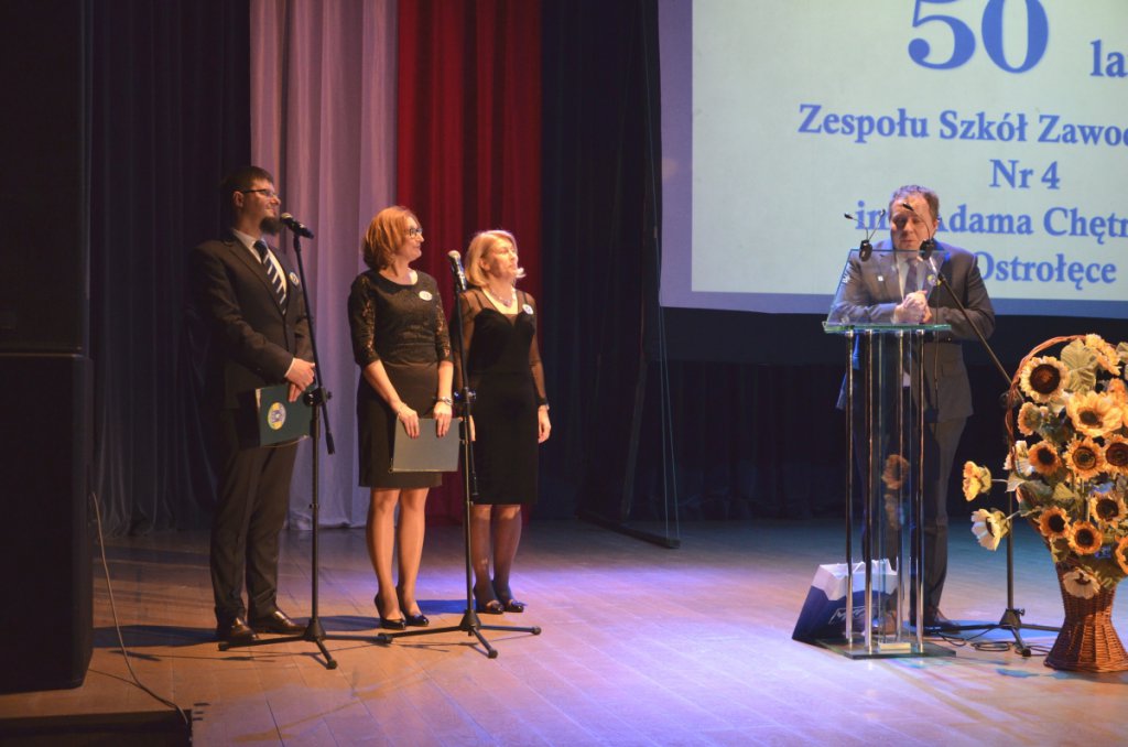 Jubileusz 50-lecia istnienia ZSZ nr 4 [15.11.2018] - zdjęcie #26 - eOstroleka.pl