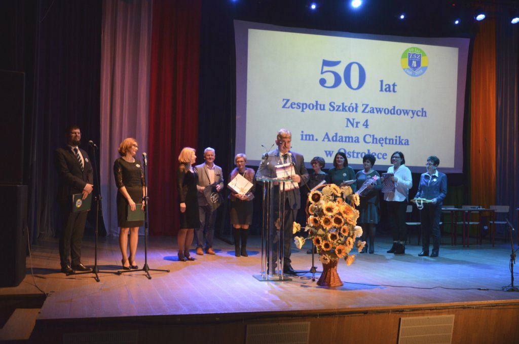 Jubileusz 50-lecia istnienia ZSZ nr 4 [15.11.2018] - zdjęcie #22 - eOstroleka.pl