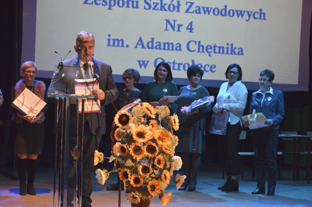 Jubileusz 50-lecia istnienia ZSZ nr 4 [15.11.2018] - zdjęcie #20 - eOstroleka.pl