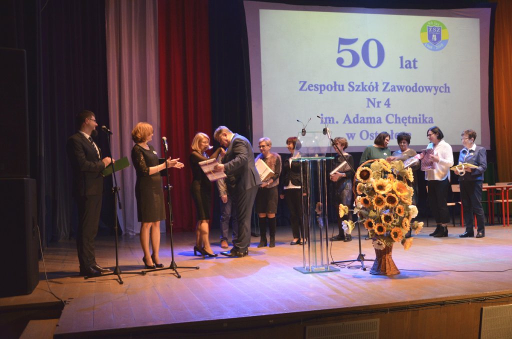 Jubileusz 50-lecia istnienia ZSZ nr 4 [15.11.2018] - zdjęcie #18 - eOstroleka.pl