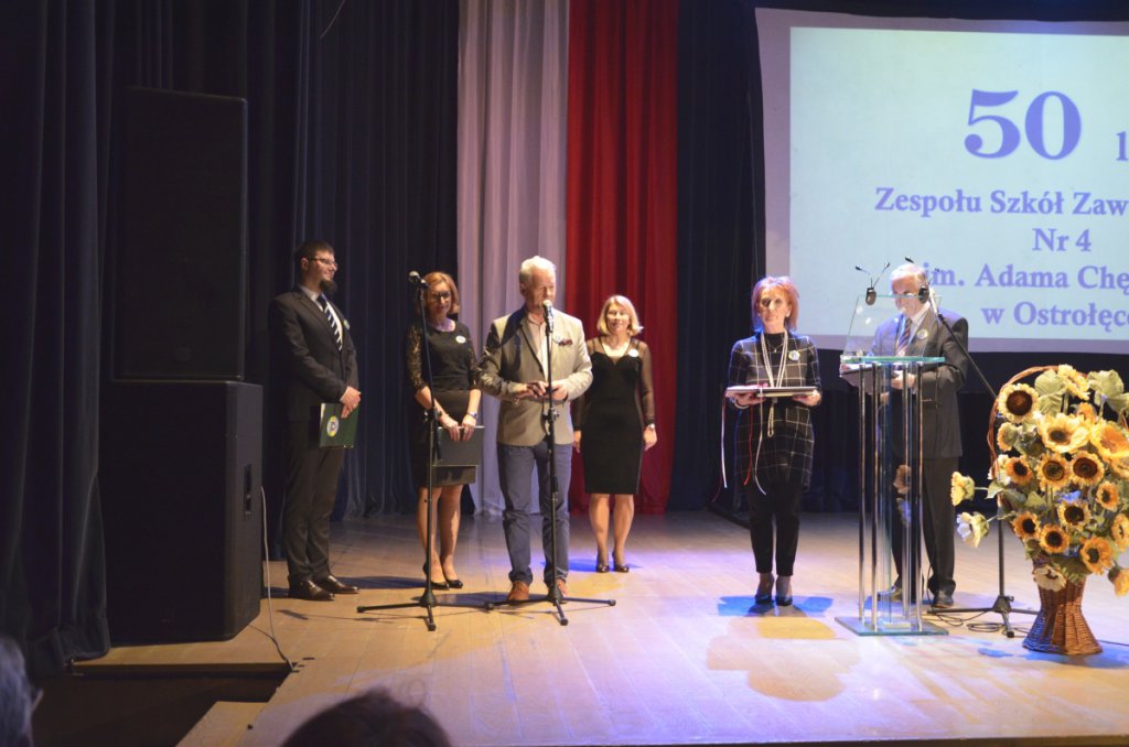 Jubileusz 50-lecia istnienia ZSZ nr 4 [15.11.2018] - zdjęcie #14 - eOstroleka.pl