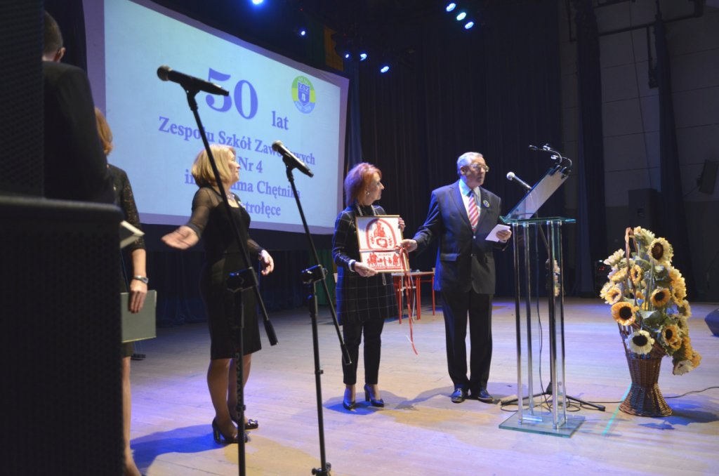 Jubileusz 50-lecia istnienia ZSZ nr 4 [15.11.2018] - zdjęcie #5 - eOstroleka.pl