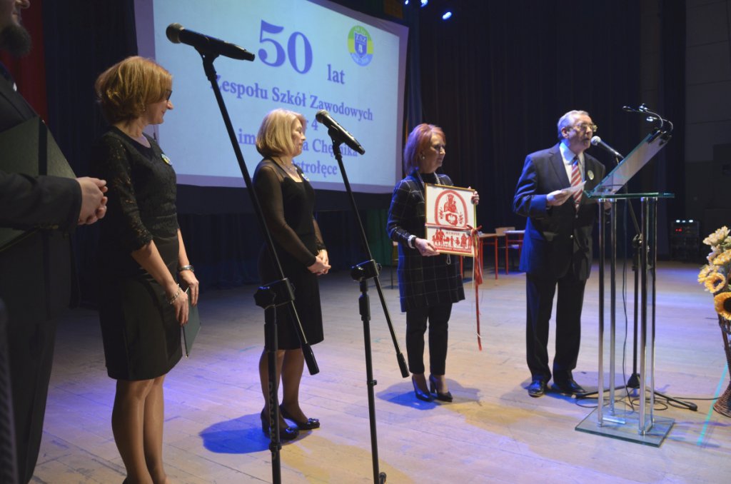 Jubileusz 50-lecia istnienia ZSZ nr 4 [15.11.2018] - zdjęcie #3 - eOstroleka.pl