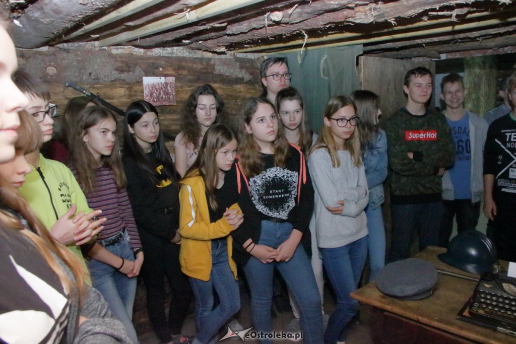„Kolekcjonerzy Wielkiej Historii” - niezwykła wystawa w Szkole Podstawowej w Rzekuniu [19.11.2018] - zdjęcie #16 - eOstroleka.pl
