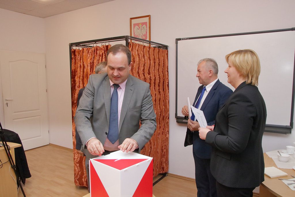 I sesja Rady Powiatu w Ostrołęce [21.11.2018] - zdjęcie #12 - eOstroleka.pl